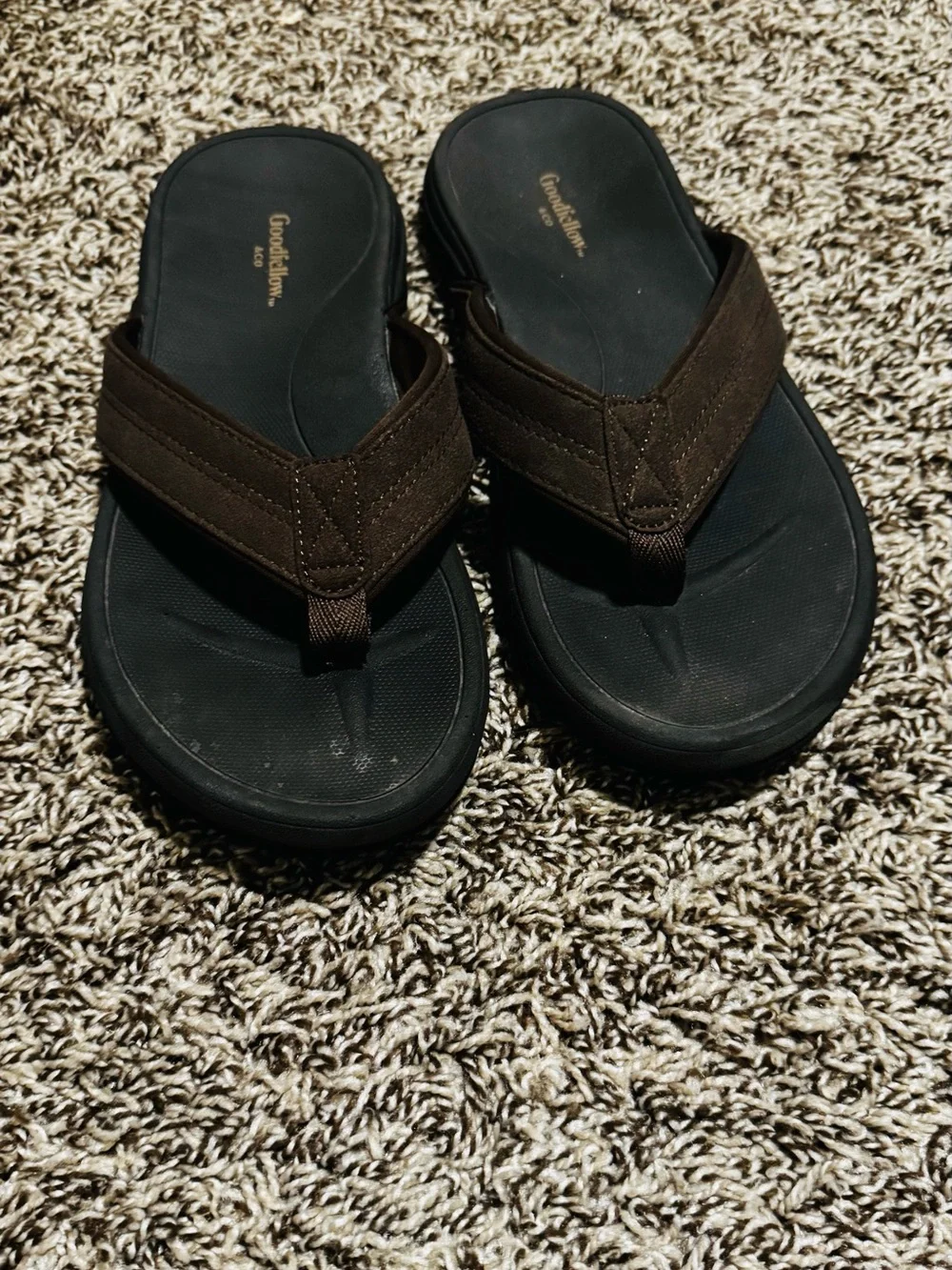 Goodfellow & Co Brown and Black Men’s Flip-Flops